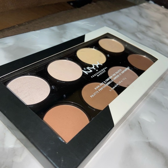NYX HIGHLIGHT AND CONTOUR PRO PALLET - Picture 3 of 3